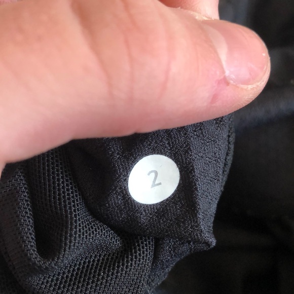 Lululemon Black Tank Top RARE size 2 - Picture 6 of 6